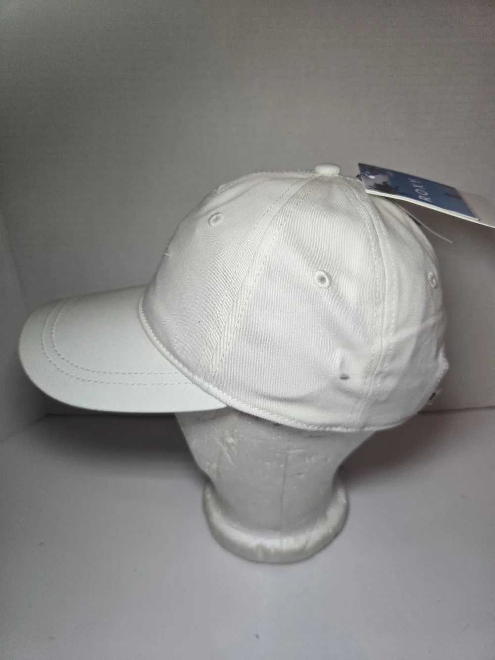 White Embroidered Roxy Baseball Cap - Minimal Script Logo - Picture 5 of 6